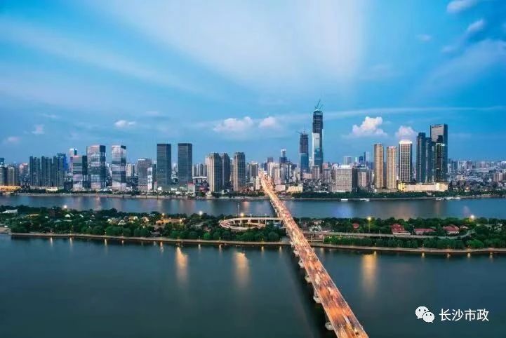 以城市，見未來；與城市，共成長